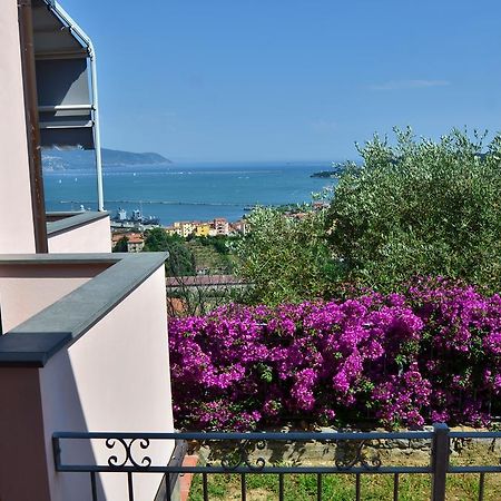 Villa Il Pettirosso لا سبيتسْيا المظهر الخارجي الصورة
