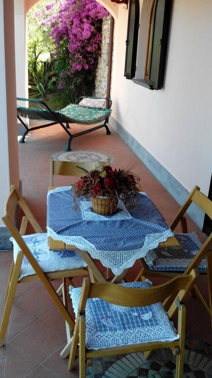 Villa Il Pettirosso لا سبيتسْيا الغرفة الصورة