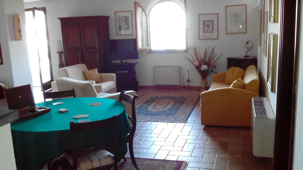 Villa Il Pettirosso لا سبيتسْيا الغرفة الصورة