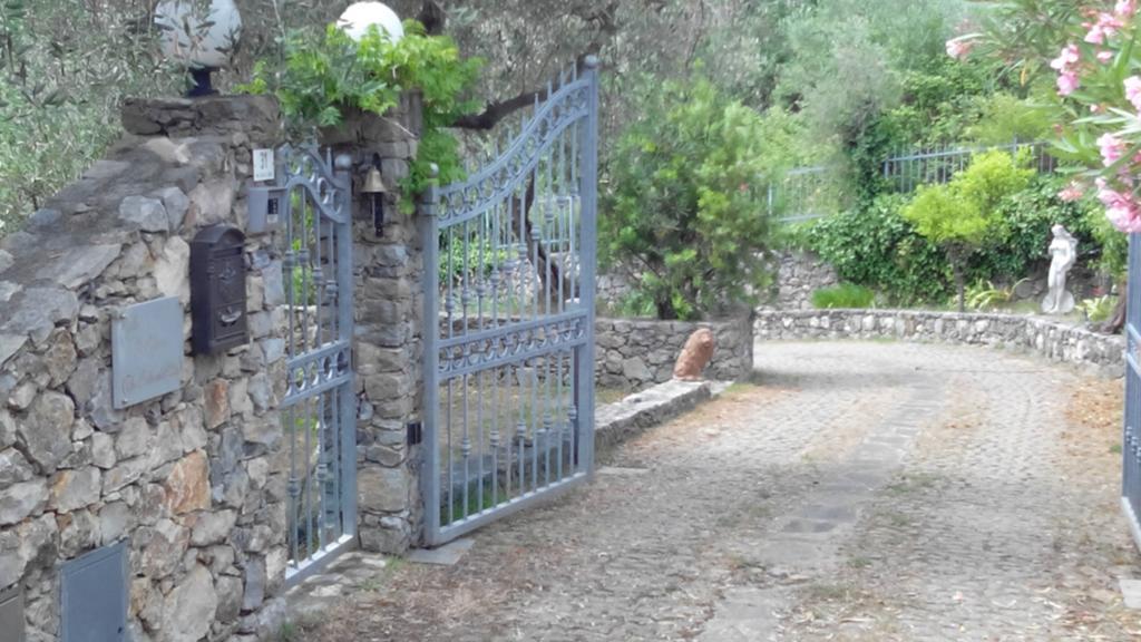 Villa Il Pettirosso لا سبيتسْيا المظهر الخارجي الصورة